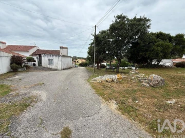Moradia T2 para Venda em São Bartolomeu dos Galegos e Moledo
