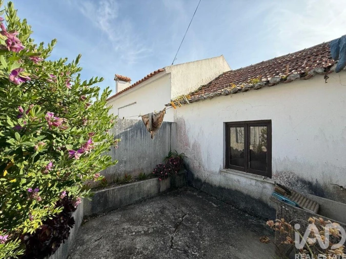 Moradia T2 para Venda em São Bartolomeu dos Galegos e Moledo Foto 5