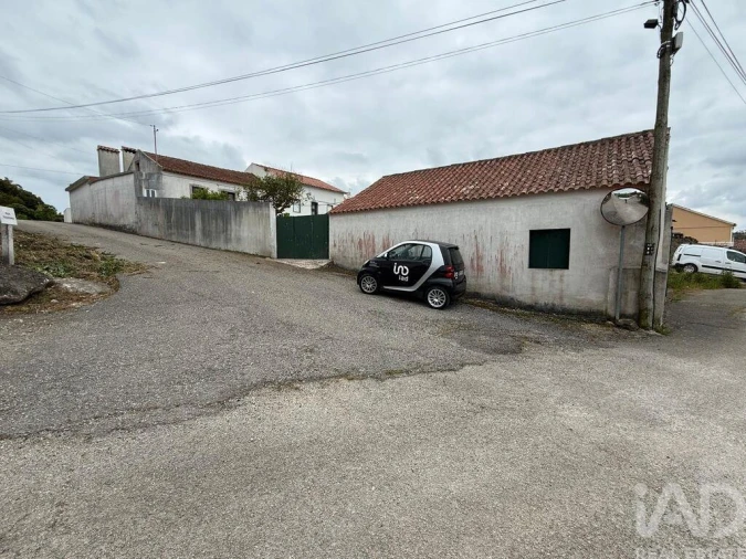 Moradia T2 para Venda em São Bartolomeu dos Galegos e Moledo Foto 10