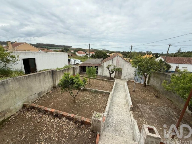 Moradia T2 para Venda em São Bartolomeu dos Galegos e Moledo Foto 36