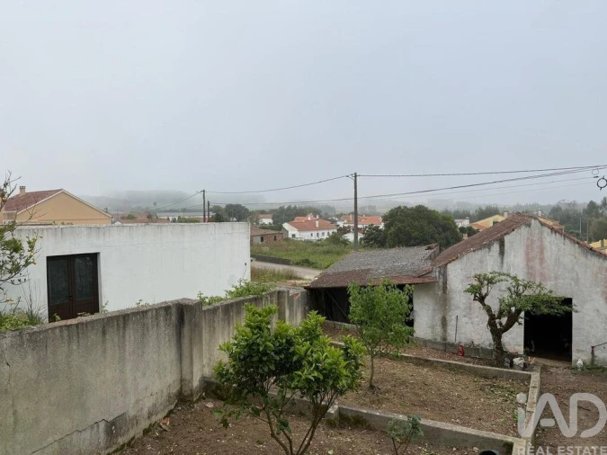Moradia T2 para Venda em São Bartolomeu dos Galegos e Moledo Foto 24