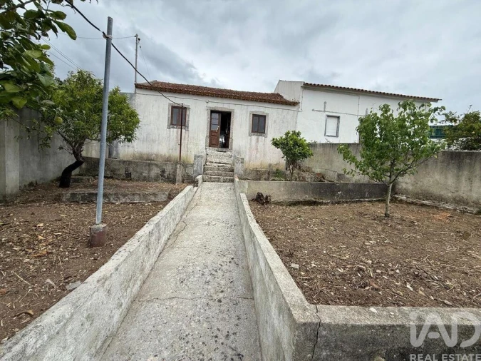 Moradia T2 para Venda em São Bartolomeu dos Galegos e Moledo Foto 30