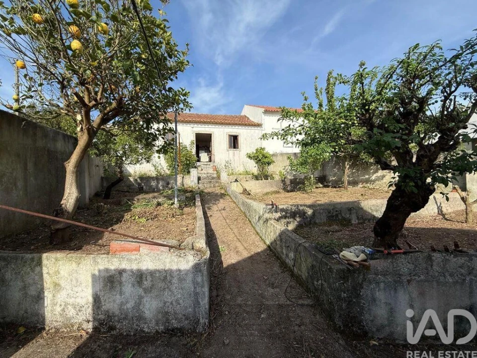 Moradia T2 para Venda em São Bartolomeu dos Galegos e Moledo Foto 26