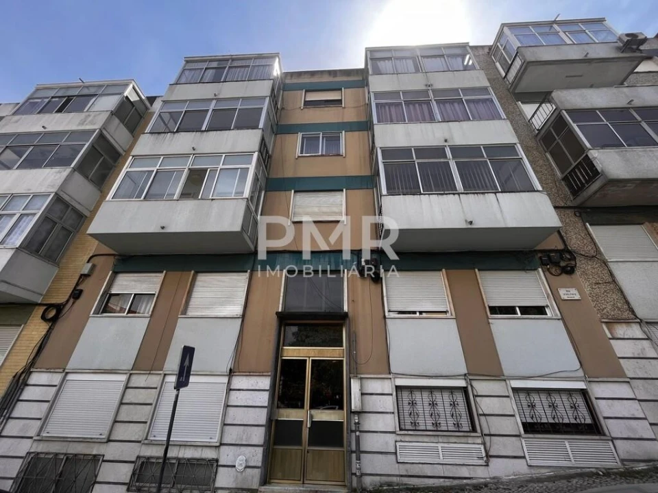 Apartamento T2 para Venda em Odivelas Foto 1