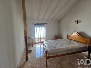 Moradia T2 para Venda em Ázere e Covelo