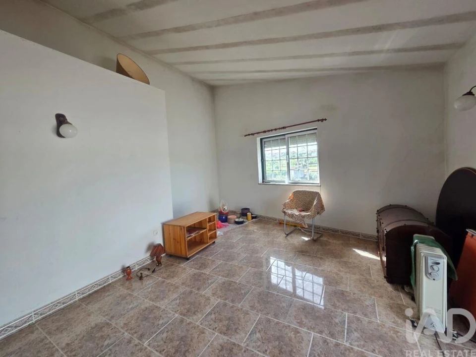 Moradia T2 para Venda em Ázere e Covelo Foto 9