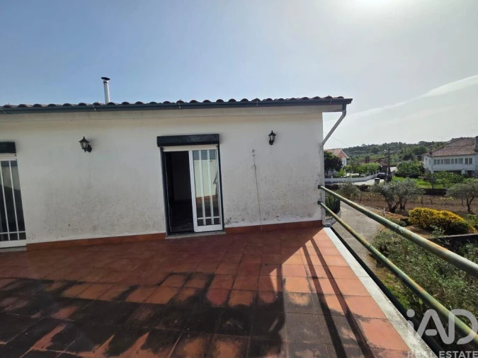 Moradia T2 para Venda em Ázere e Covelo Foto 8