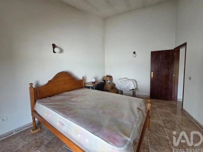 Moradia T2 para Venda em Ázere e Covelo Foto 13