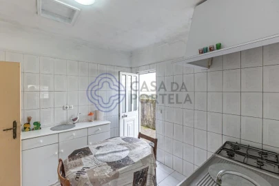 Moradia T2 para Venda em Areias, Sequeirô, Lama e Palmeira