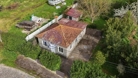 Moradia T2 para Venda em Areias, Sequeirô, Lama e Palmeira