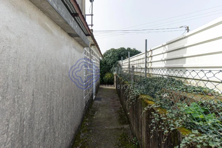 Moradia T2 para Venda em Areias, Sequeirô, Lama e Palmeira Foto 26