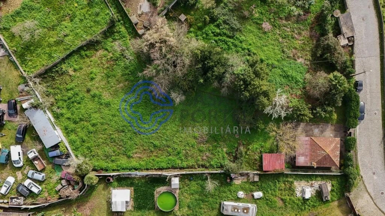 Moradia T2 para Venda em Areias, Sequeirô, Lama e Palmeira Foto 3