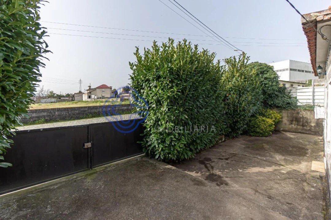 Moradia T2 para Venda em Areias, Sequeirô, Lama e Palmeira Foto 53