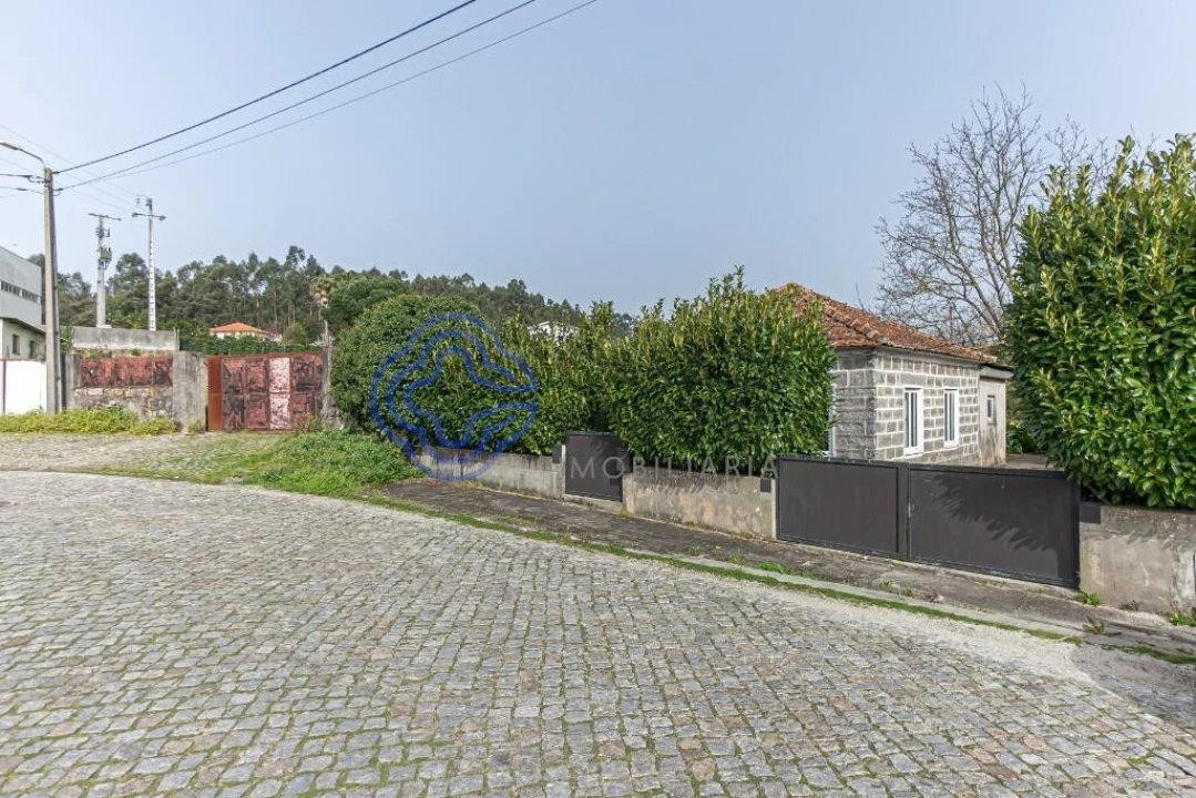 Moradia T2 para Venda em Areias, Sequeirô, Lama e Palmeira Foto 57