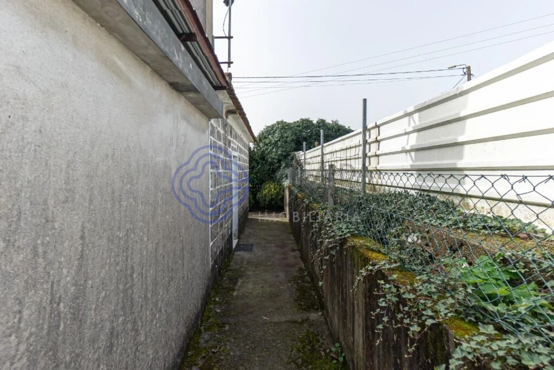 Moradia T2 para Venda em Areias, Sequeirô, Lama e Palmeira Foto 26