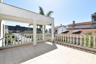 Moradia T7 para Venda em Marrazes e Barosa