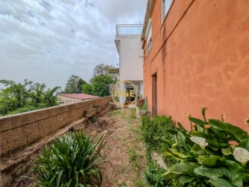 Moradia T3 para Venda em Ramada e Caneças