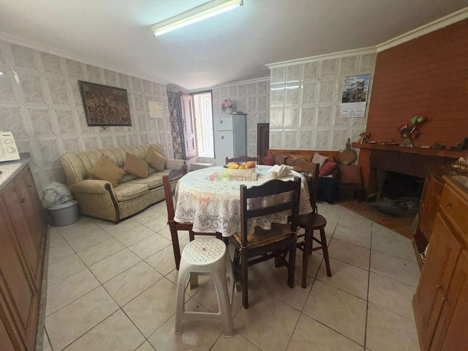 Moradia T2 para Venda em Bouçoães Foto 3