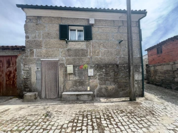 Moradia T2 para Venda em Bouçoães