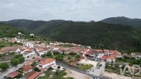 Moradia T4 para Venda em Espinhal