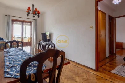Apartamento T2 para Venda em Loures