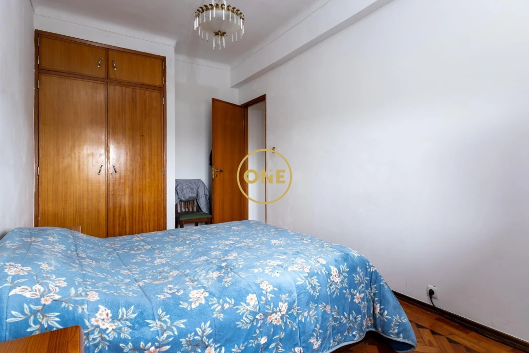 Apartamento T2 para Venda em Loures Foto 9
