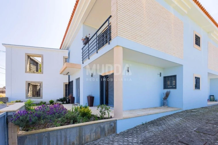 Moradia T4 para Venda em Valega Foto 16