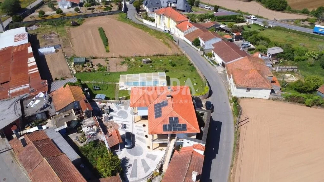 Moradia T4 para Venda em Valega Foto 12