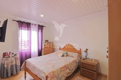 Moradia T6 para Venda em Angra (Nossa Senhora da Conceição)