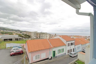 Moradia T6 para Venda em Angra (Nossa Senhora da Conceição)