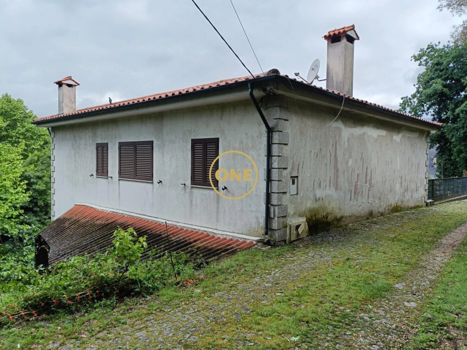 Moradia T2 para Venda em Moimenta Foto 2