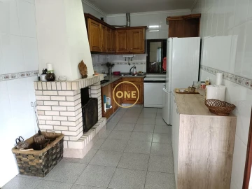 Moradia T2 para Venda em Moimenta
