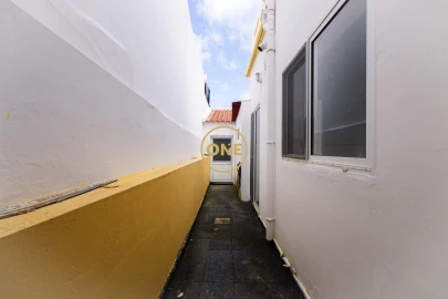 Moradia T2 para Venda em Ponta Delgada (São Sebastião)