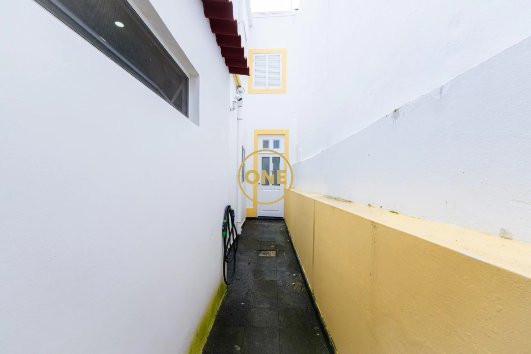 Moradia T2 para Venda em Ponta Delgada (São Sebastião) Foto 9
