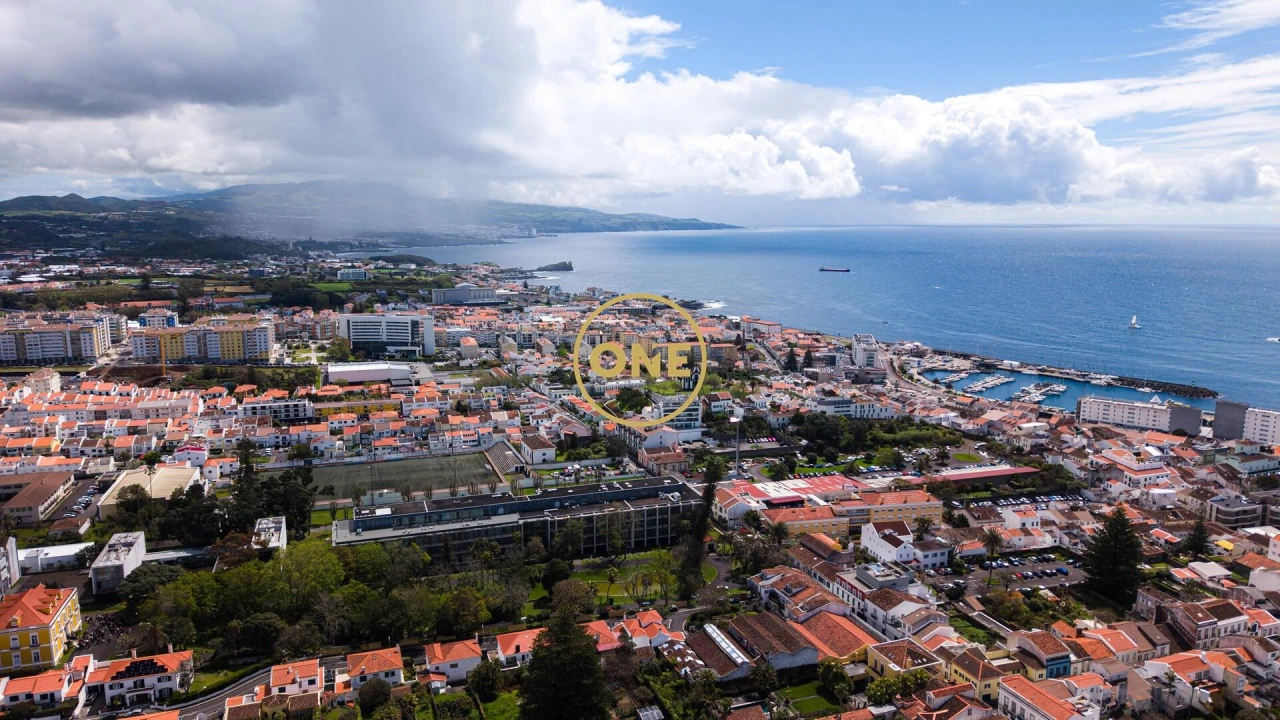 Moradia T2 para Venda em Ponta Delgada (São Sebastião) Foto 22