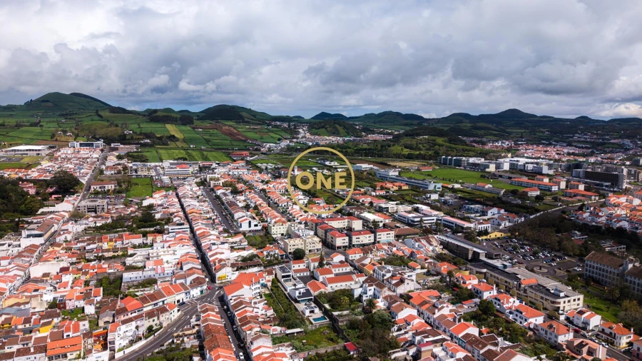 Moradia T2 para Venda em Ponta Delgada (São Sebastião) Foto 23