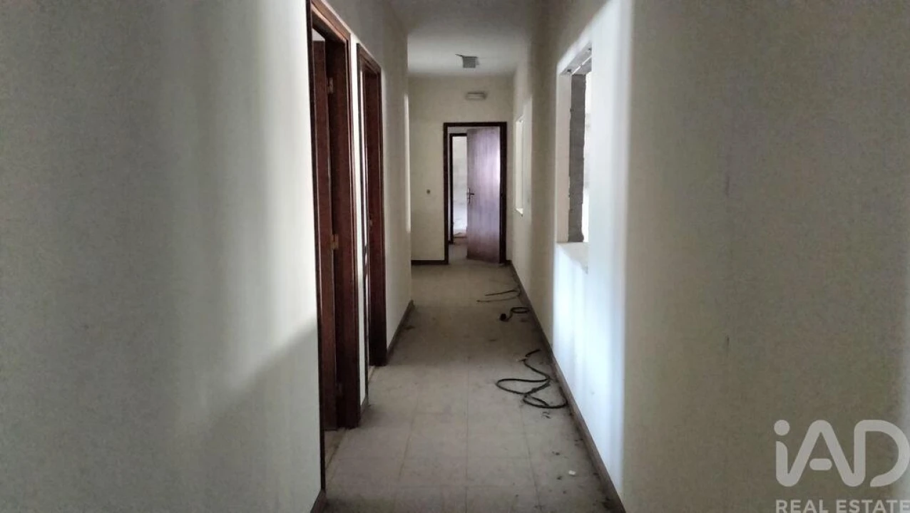 Armazém para Venda em Campo de Besteiros Foto 27