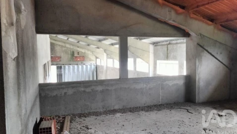 Armazém para Venda em Campo de Besteiros