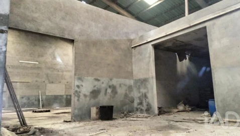 Armazém para Venda em Campo de Besteiros