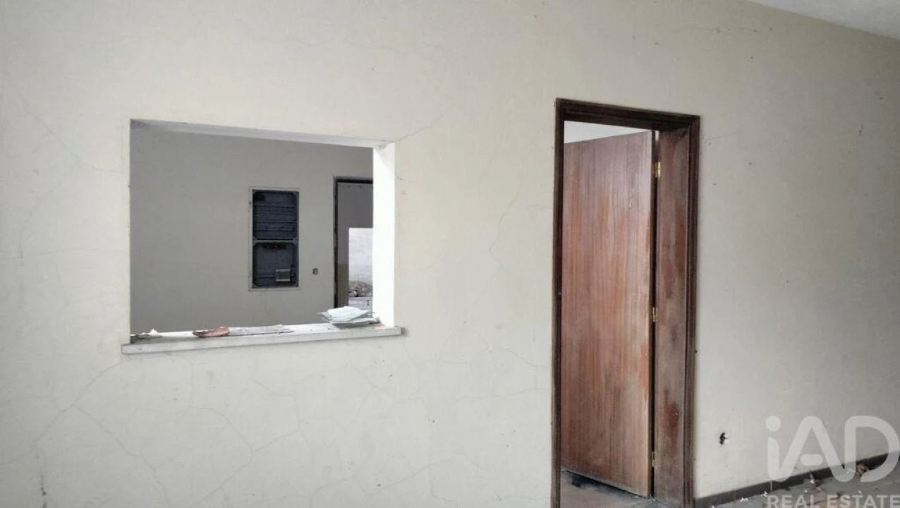 Armazém para Venda em Campo de Besteiros Foto 24