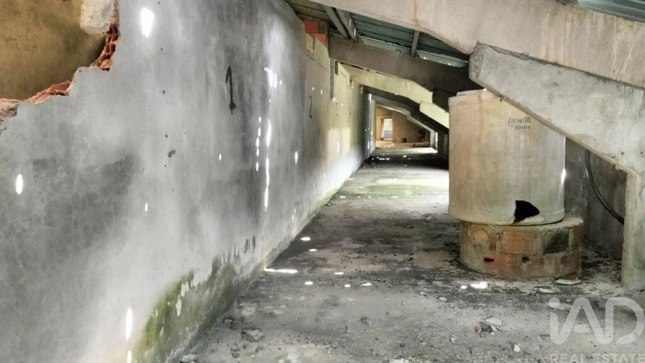 Armazém para Venda em Campo de Besteiros Foto 19