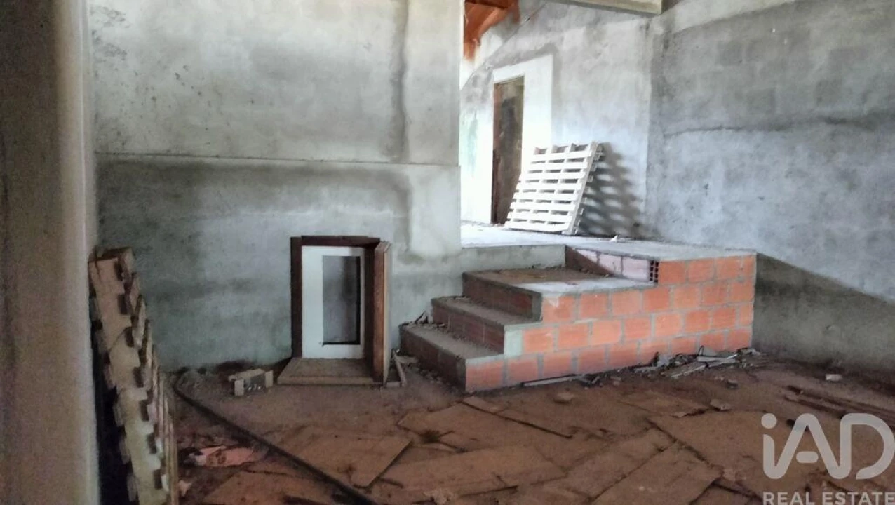 Armazém para Venda em Campo de Besteiros Foto 11