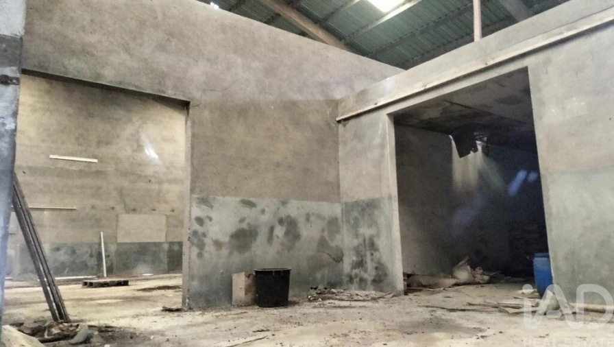 Armazém para Venda em Campo de Besteiros Foto 28