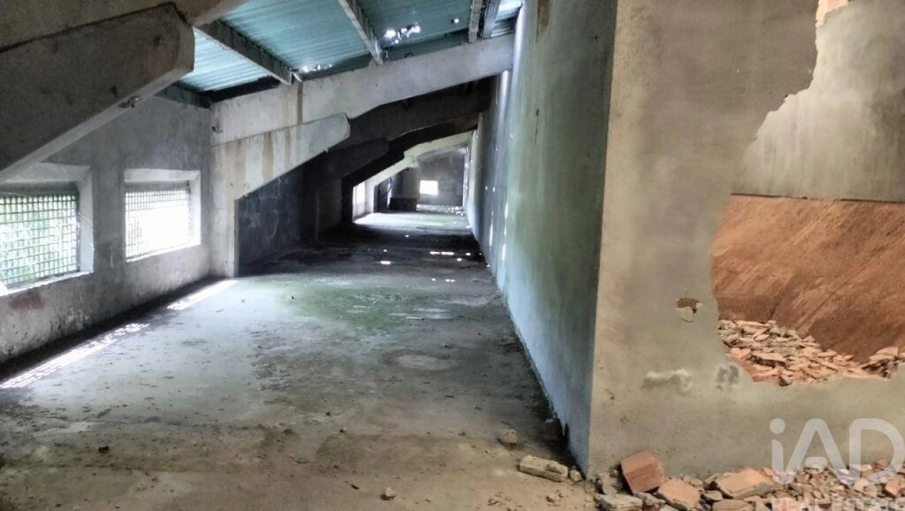Armazém para Venda em Campo de Besteiros Foto 18