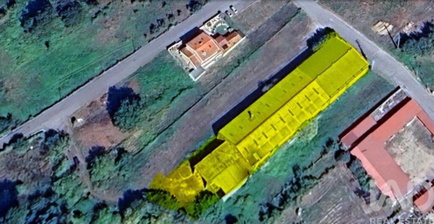 Armazém para Venda em Campo de Besteiros Foto 1