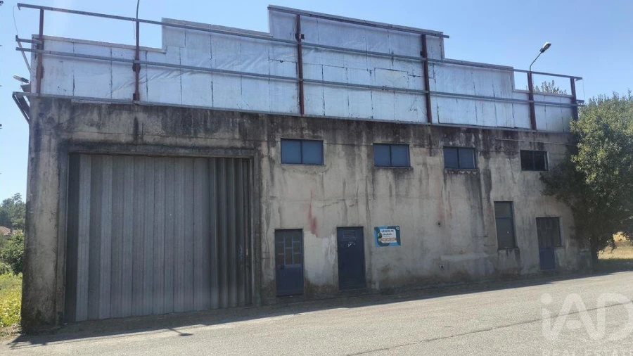Armazém para Venda em Campo de Besteiros