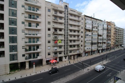 Apartamento T3 para Venda em São Domingos de Benfica