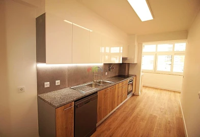 Apartamento T3 para Venda em São Domingos de Benfica