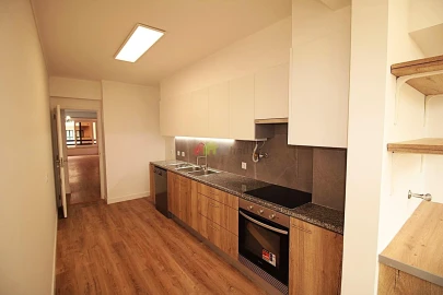Apartamento T3 para Venda em São Domingos de Benfica