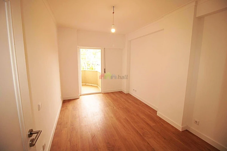 Apartamento T3 para Venda em São Domingos de Benfica Foto 18